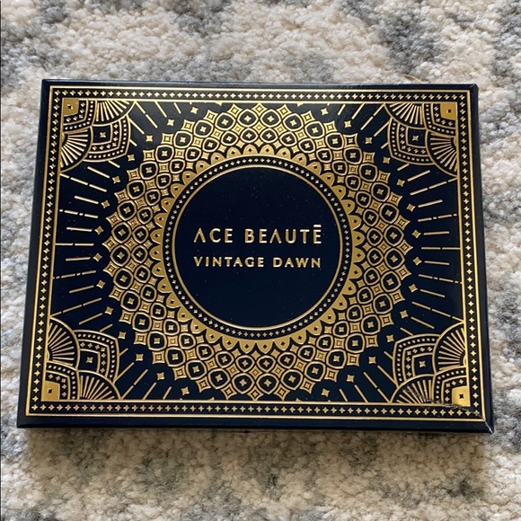 ace beaute Other - ace beaute eye shadow palette
